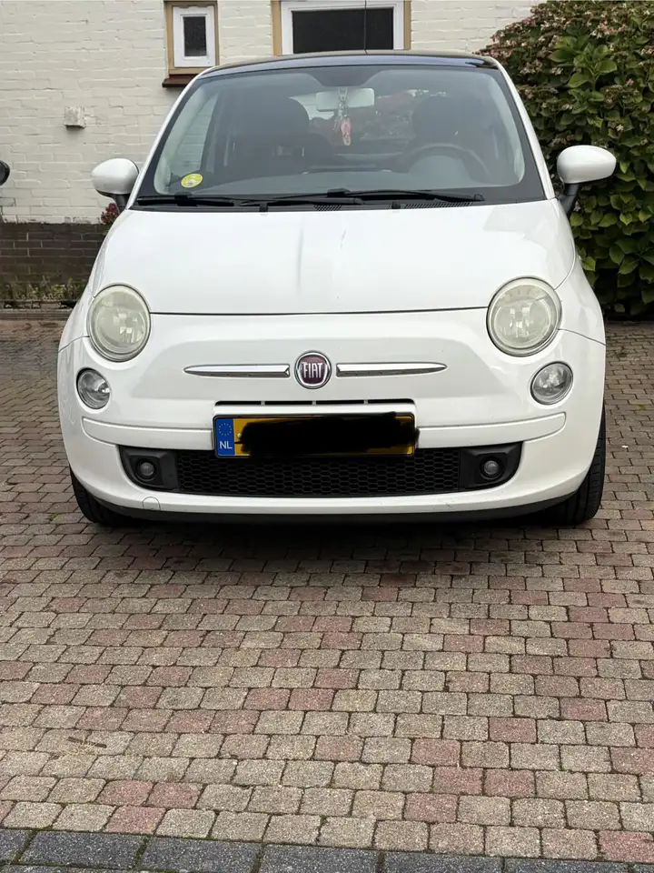 Fiat 500 1.2 Lounge — photo 1 of 7