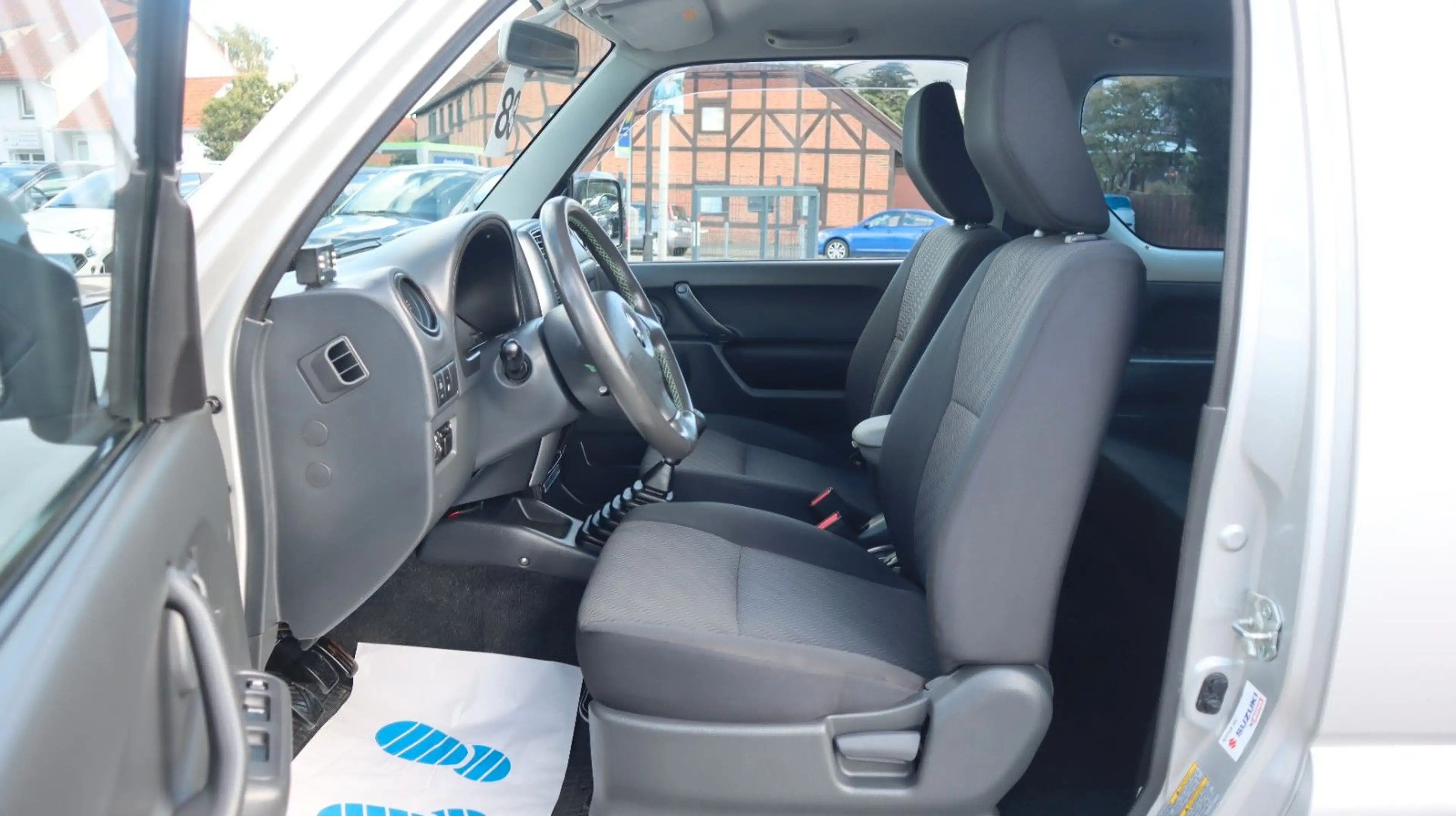 Suzuki Jimny Comfort 4x4 SitzHz. Klima AHK — photo 9