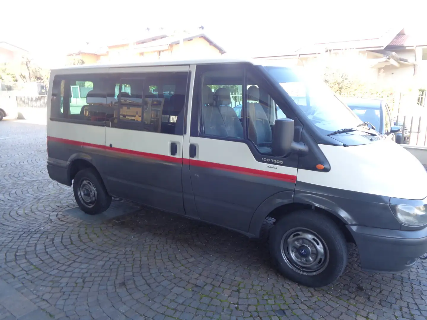 Ford Transit Bus - 1
