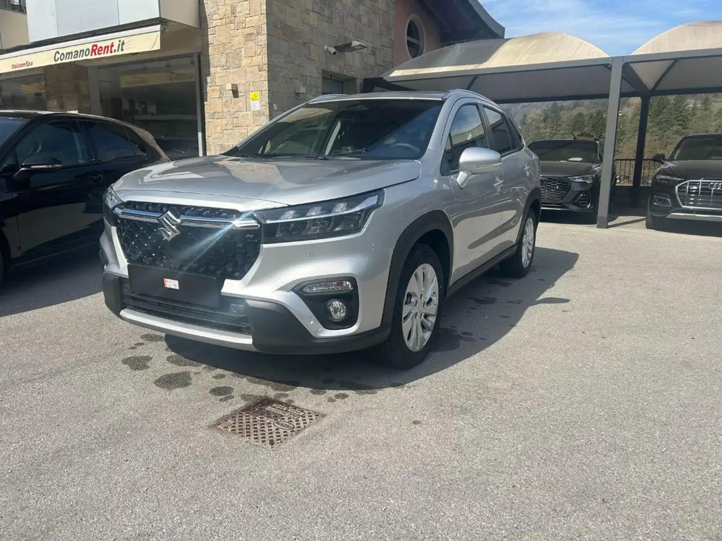 Suzuki S-Cross 1.4 Hybrid Top+ 4WD MODELLO 2025 Stříbrná - 1