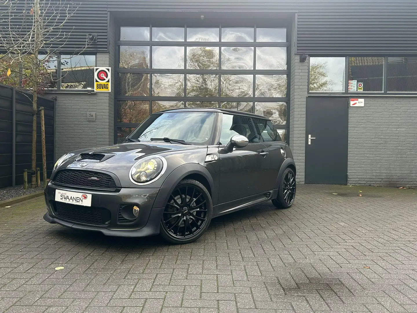 MINI Cooper S Mini 1.6 | JCW Pack | Pano | Leer Grijs - 1