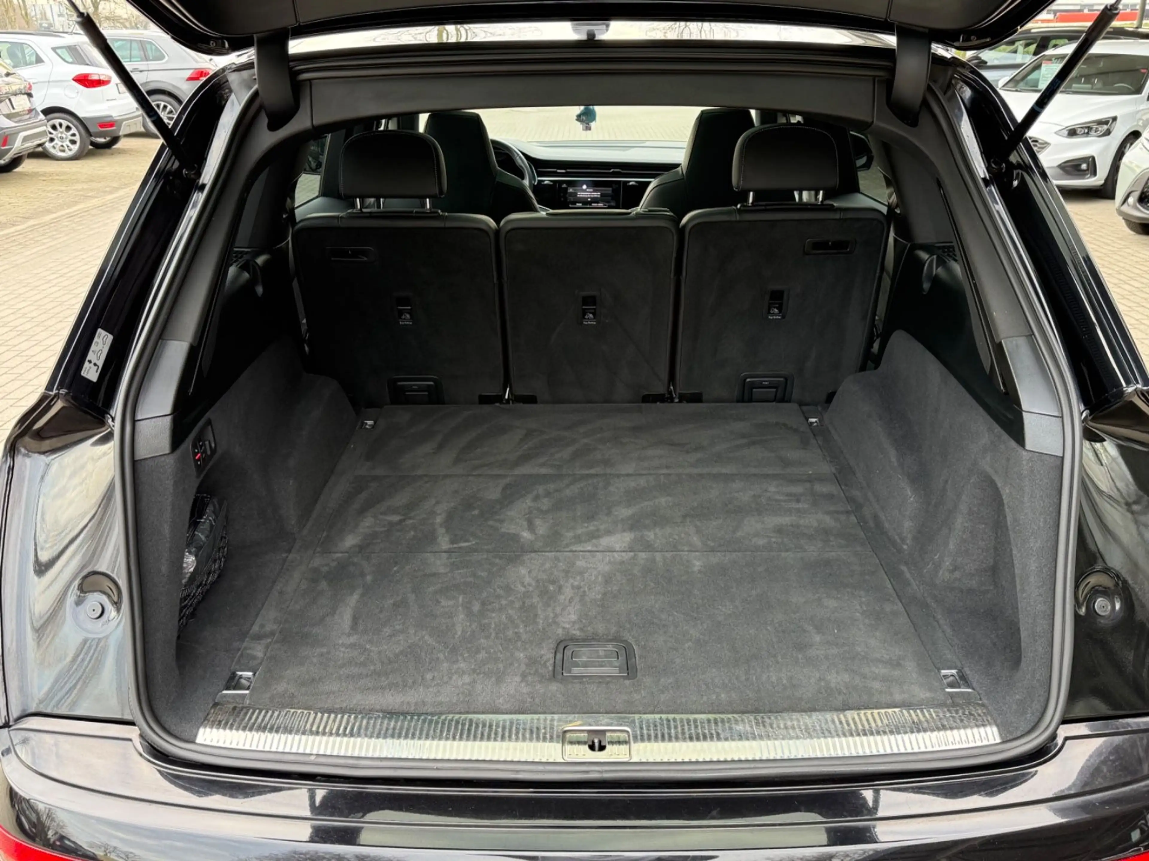 Audi SQ7 4.0TDI quattro/B&O/AHK/Luft/Standhz/Leder/Na — photo 8