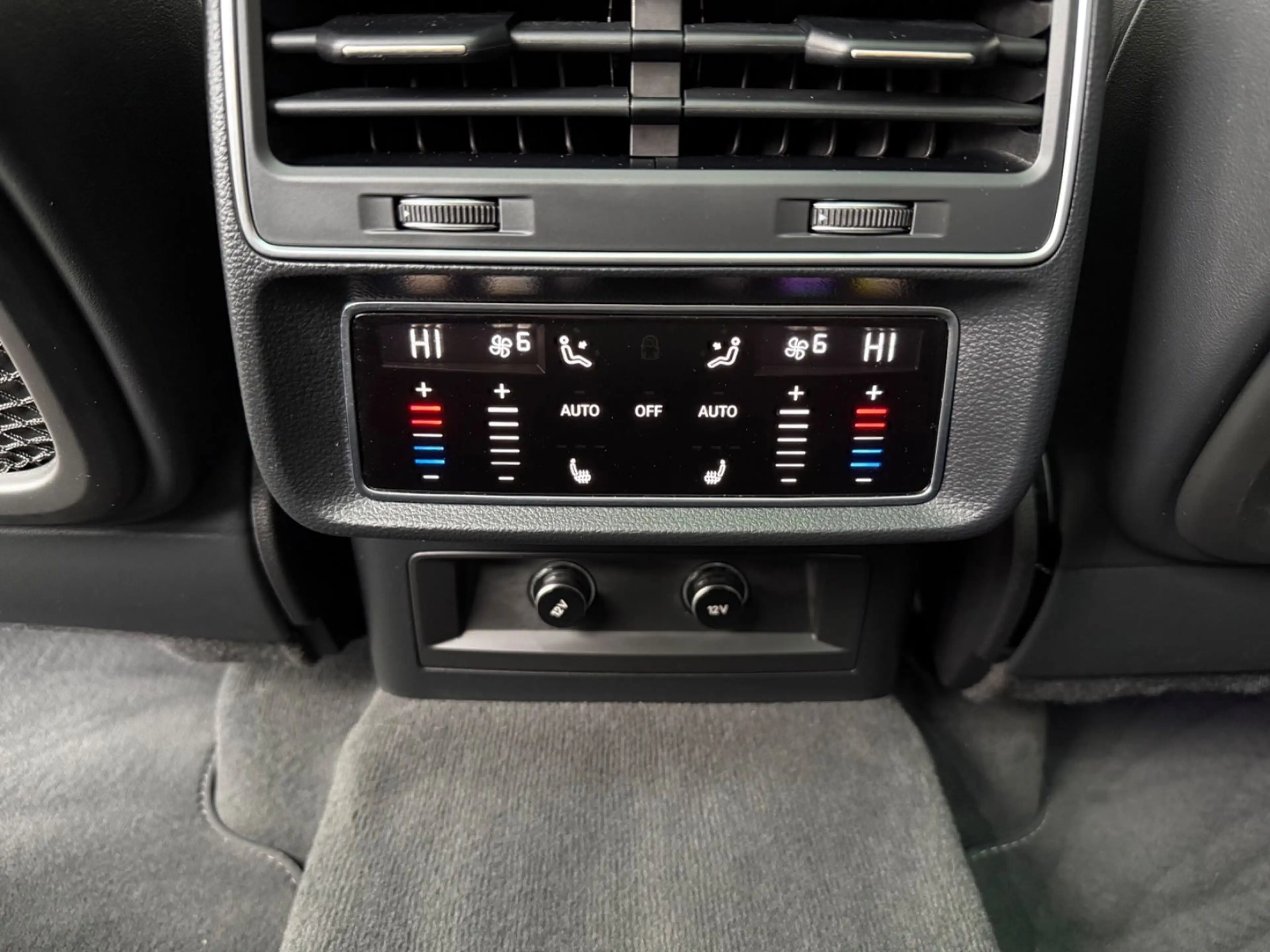 Audi SQ7 4.0TDI quattro/B&O/AHK/Luft/Standhz/Leder/Na — photo 14