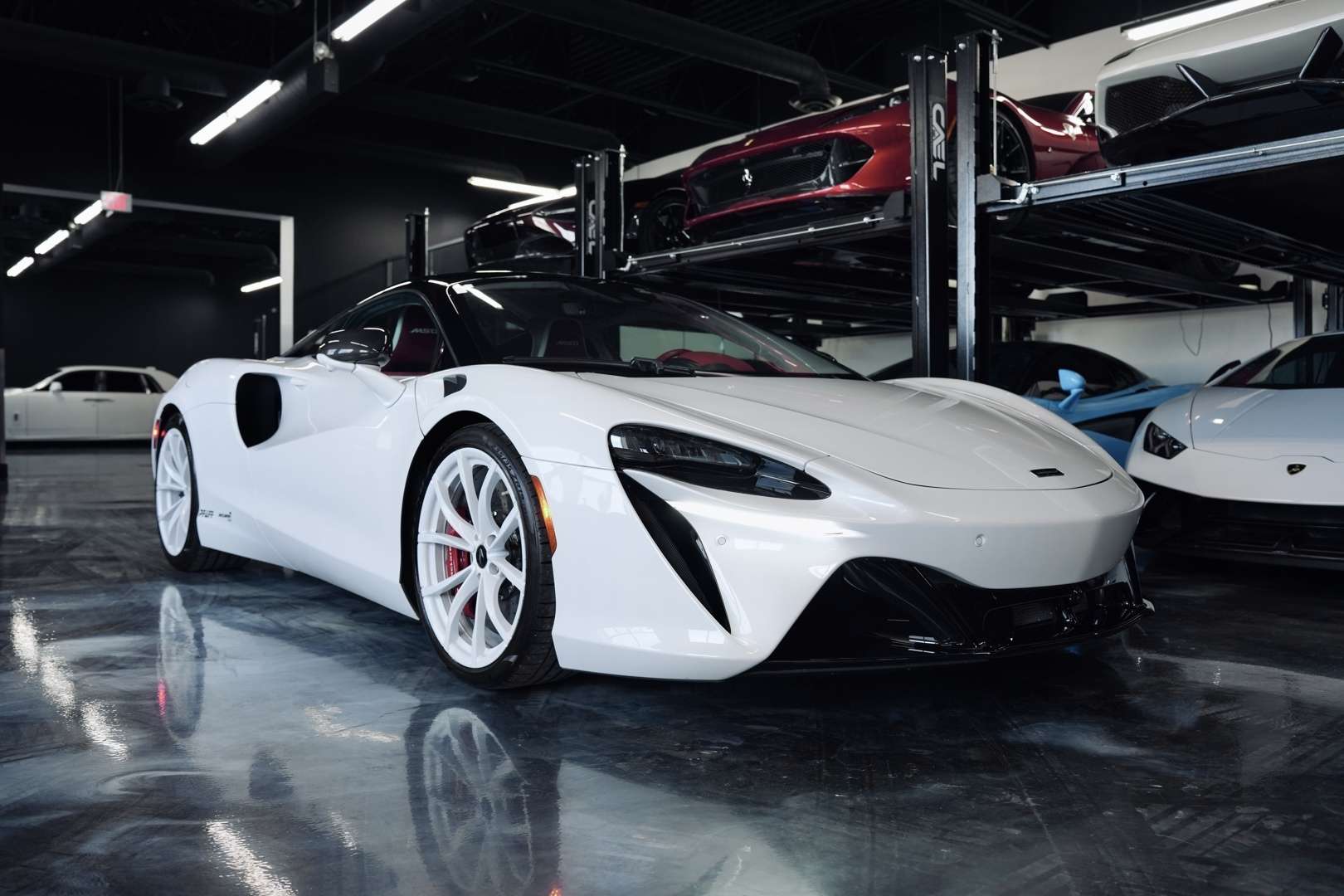 2023 McLaren Artura Coupe