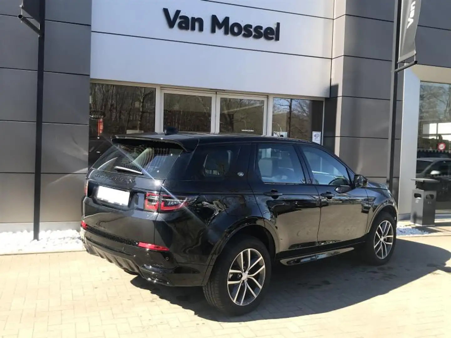 Land Rover Discovery Sport P300e PHEV Dynamic SE Noir - 2