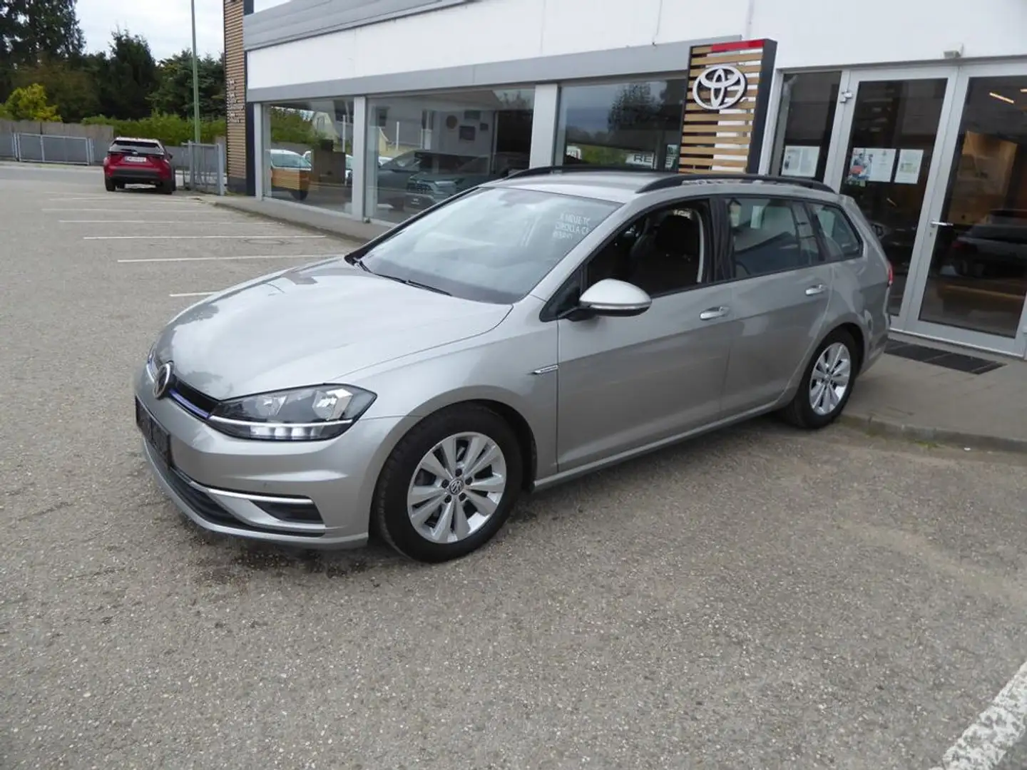 Volkswagen Golf Variant 1,5 TSI *NAVI*KAMERA*AHK*ACC* Silber - 2