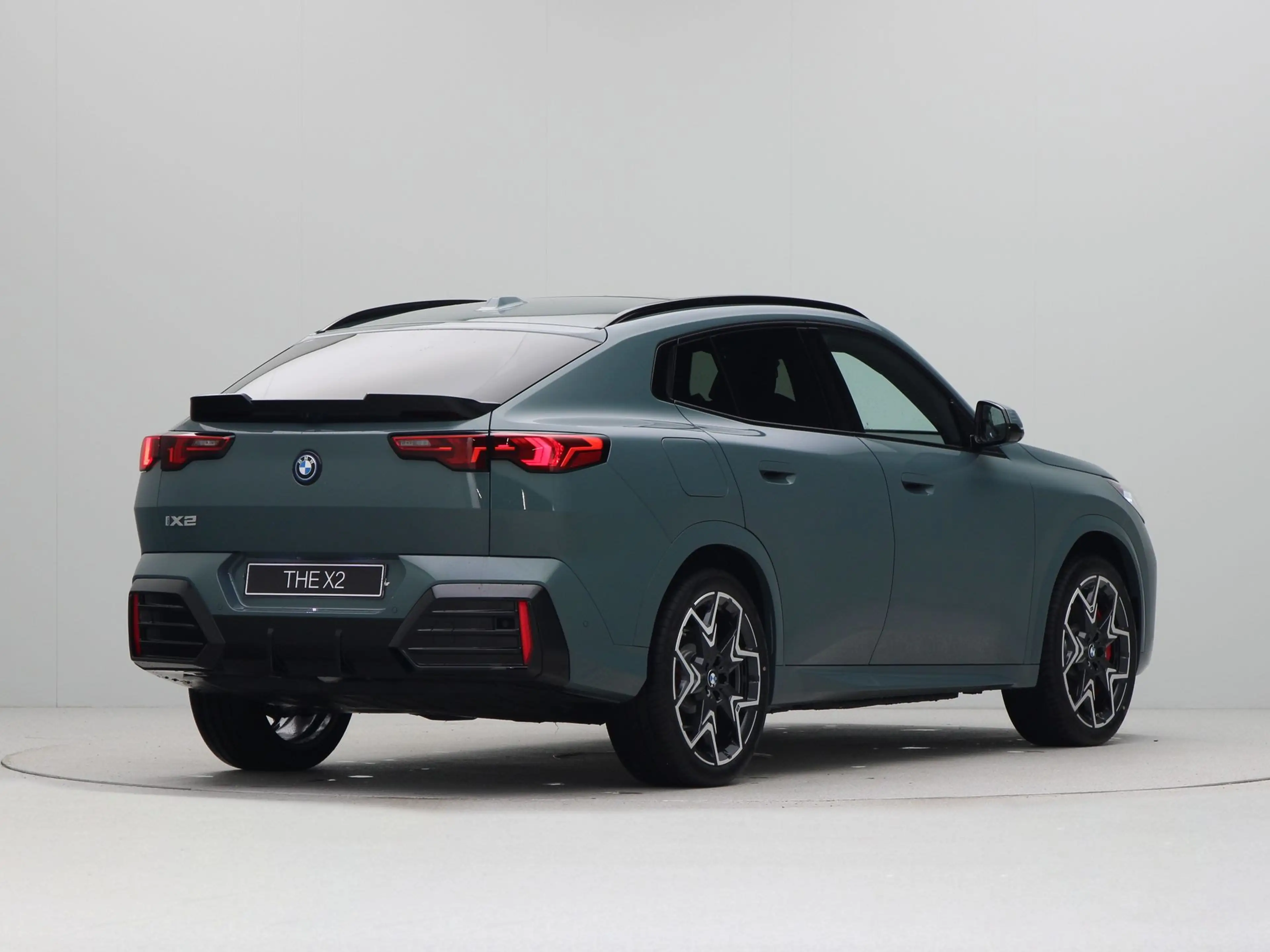 BMW iX2 eDrive20 67 kWh M Sport Edition — photo 7