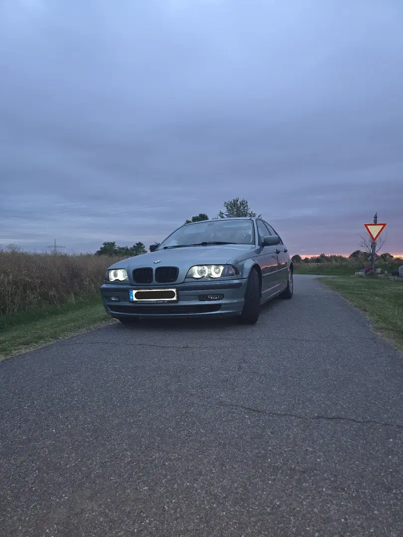 BMW 316 316i compact Sport Edition Verde - 1