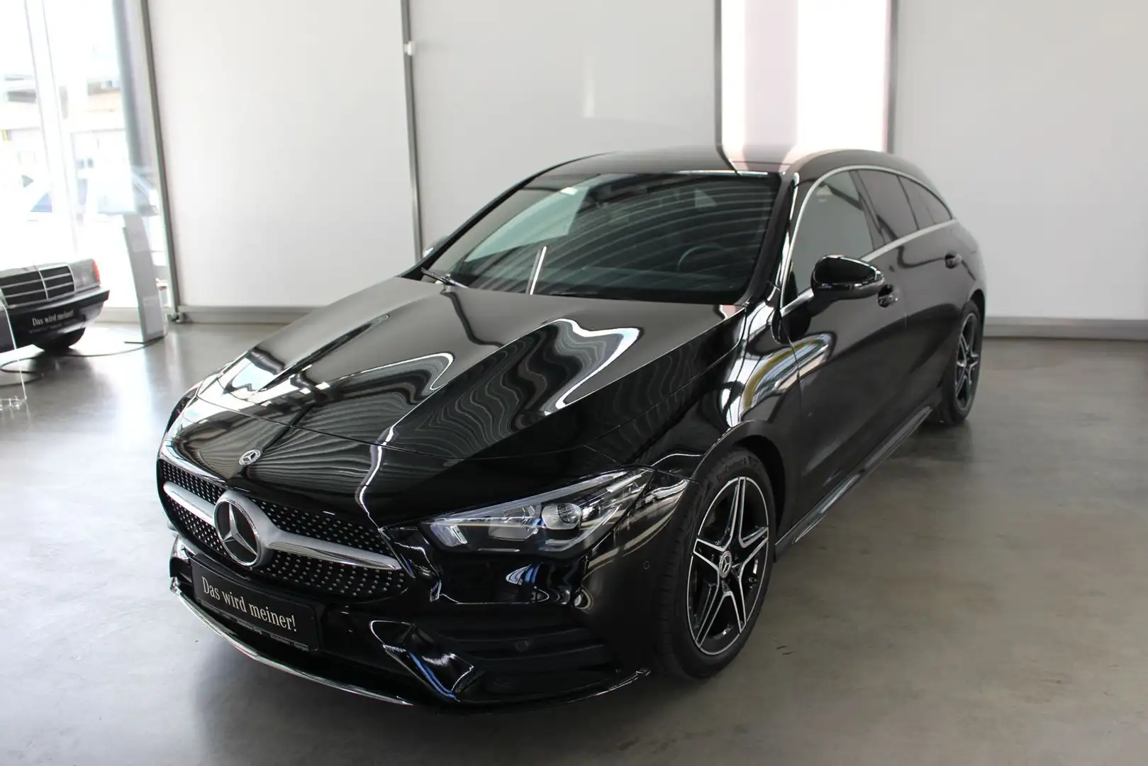 Mercedes-Benz CLA 180 AMG Kamera Ambiente LED SHZ PTS Schwarz - 1