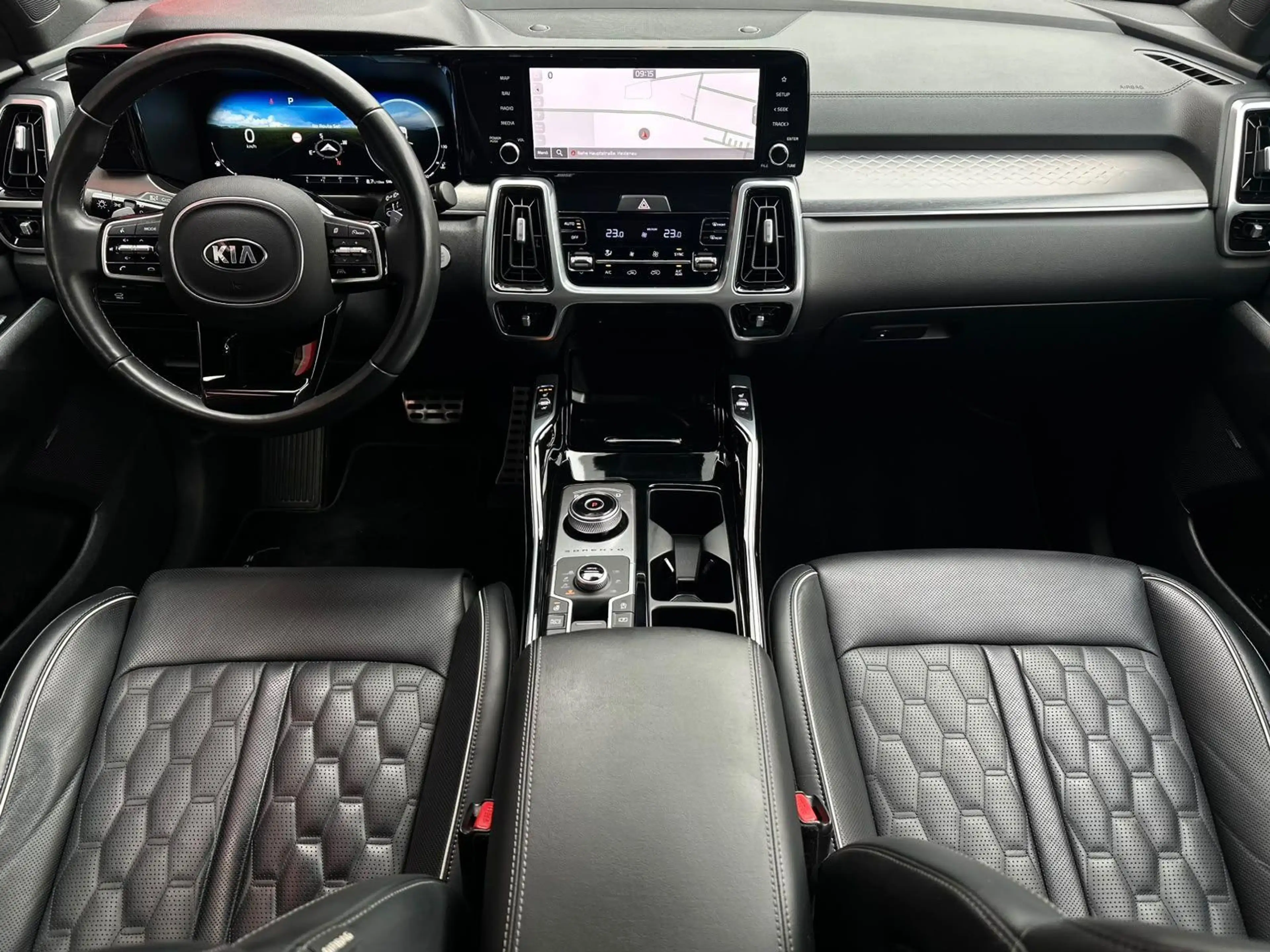 Kia Sorento 2.2CRDi PLATINUM 4WD BOSE#360#PANO#7SITZ — photo 12