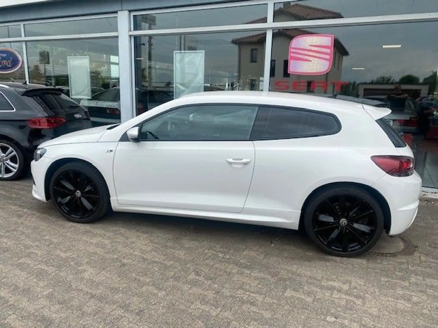Volkswagen Scirocco 1.4 TSI 90 kW Weiß - 1