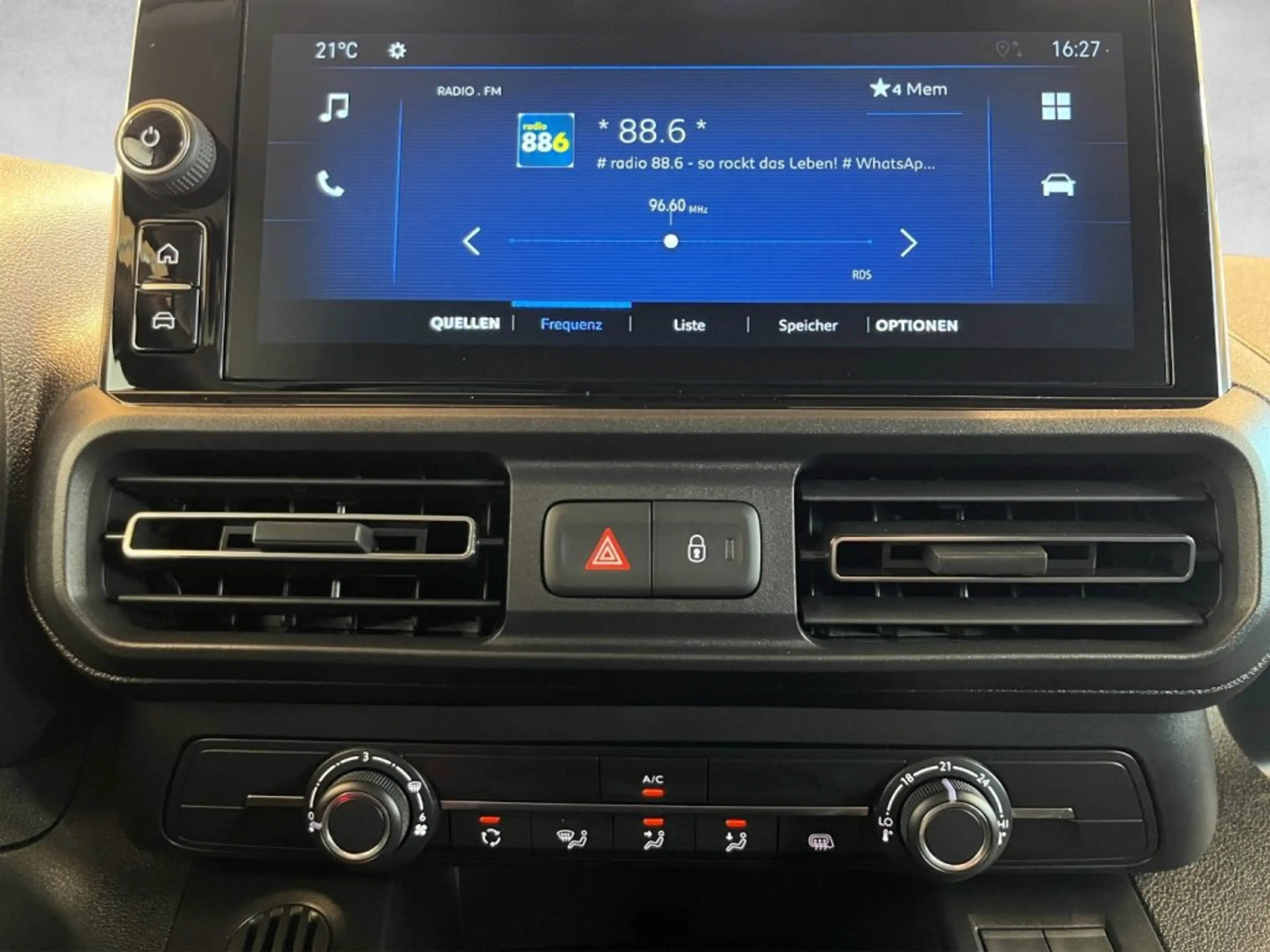 Opel Combo Cargo M PT 110 — photo 15
