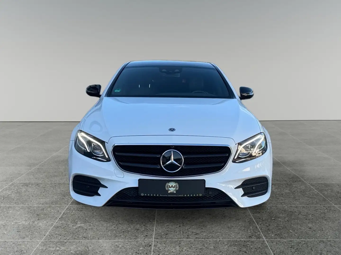 Mercedes-Benz E 300 d AMG LED Memory Navi Shz 360° Distronic Blanc - 2