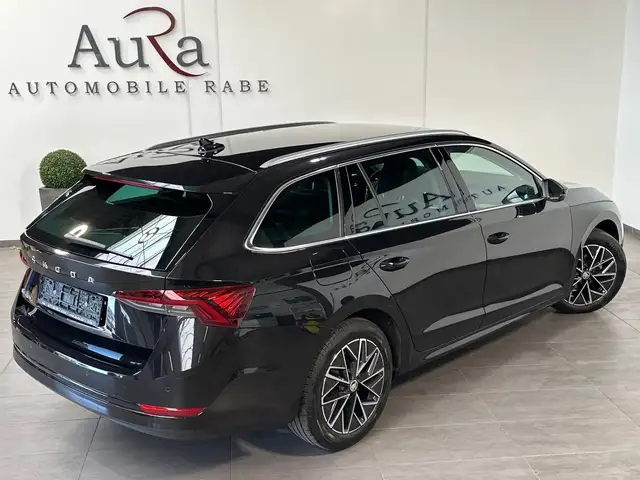 Skoda Octavia view 5