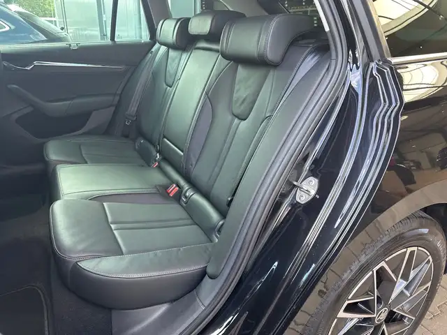 Skoda Octavia view 12
