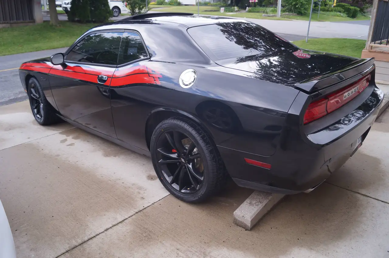 Dodge Challenger снимка Dodge Challenger