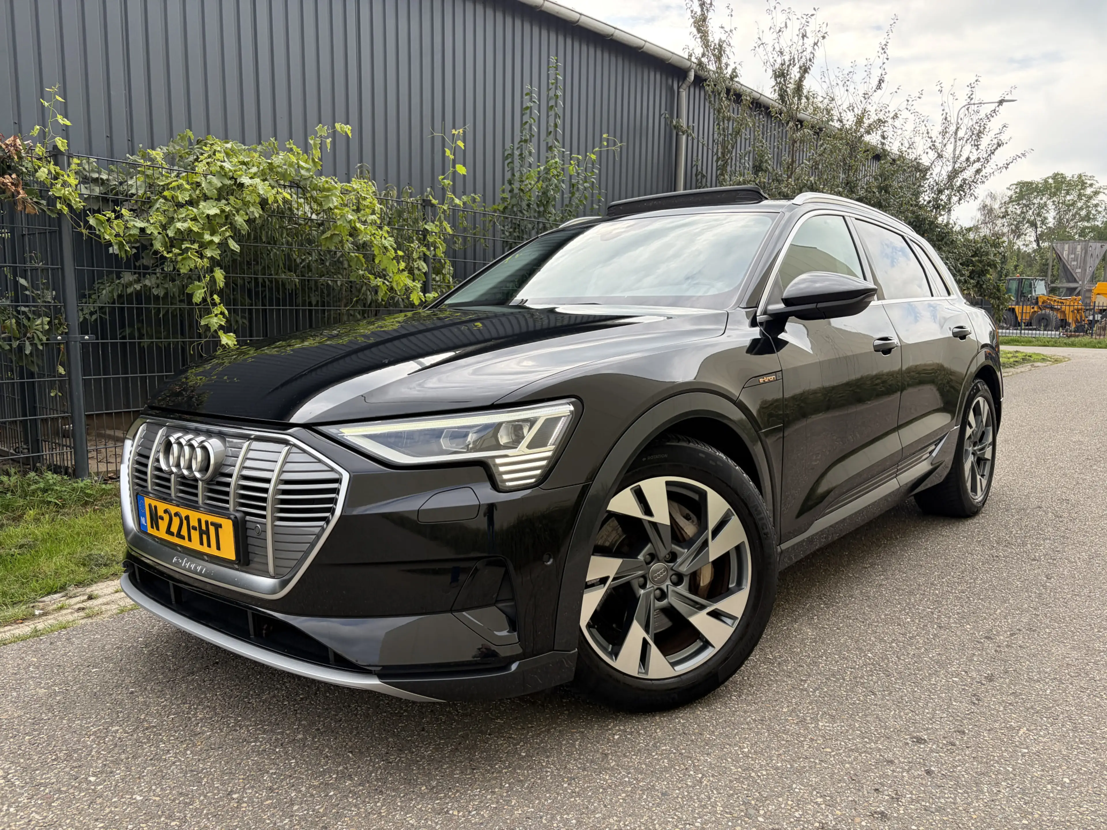 Audi e-tron 50 quattro Business edition Plus 71 kWh / AUTOMAAT