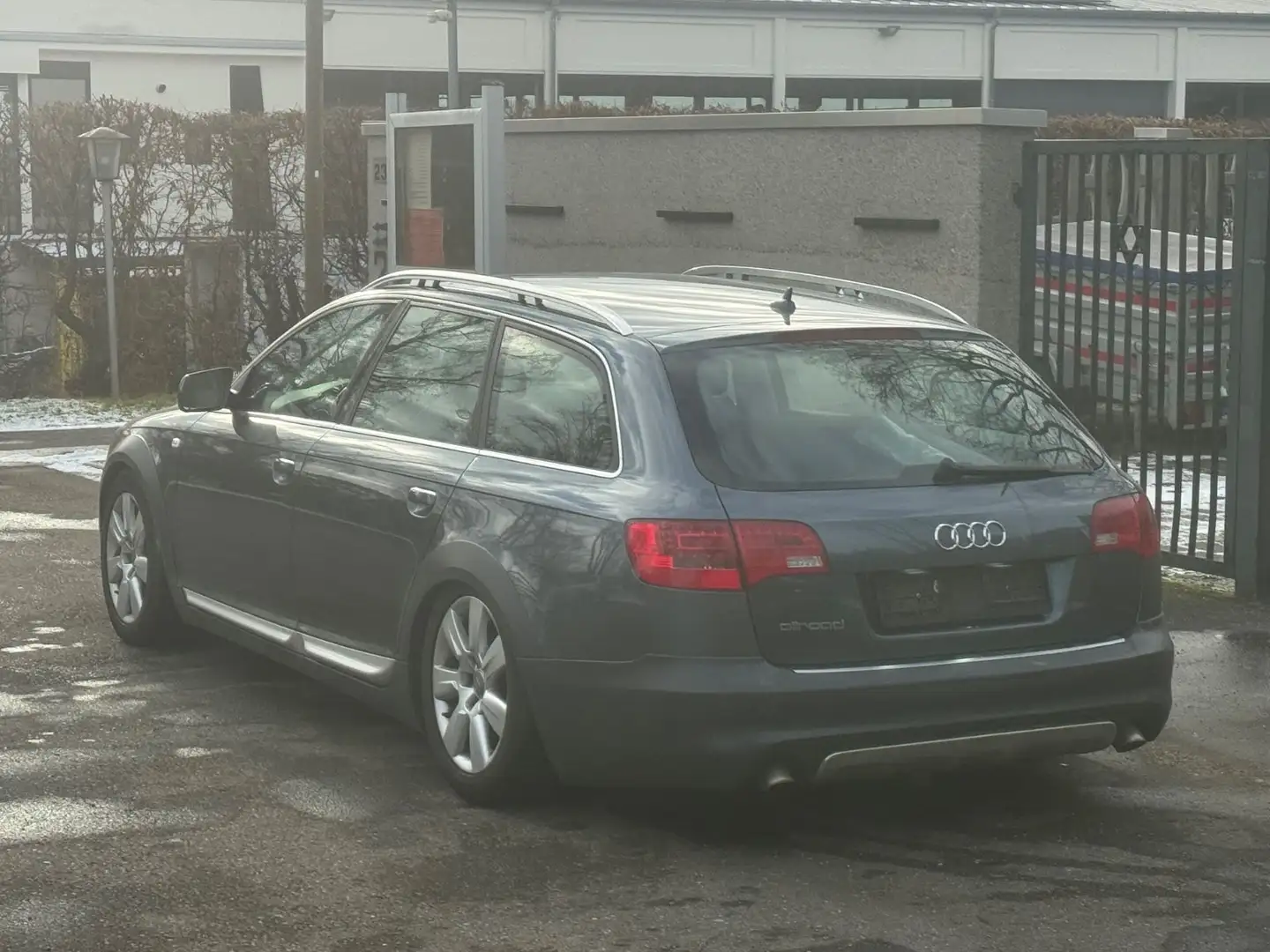 Audi A6 Allroad quattro 3.0 TDI Blau - 2
