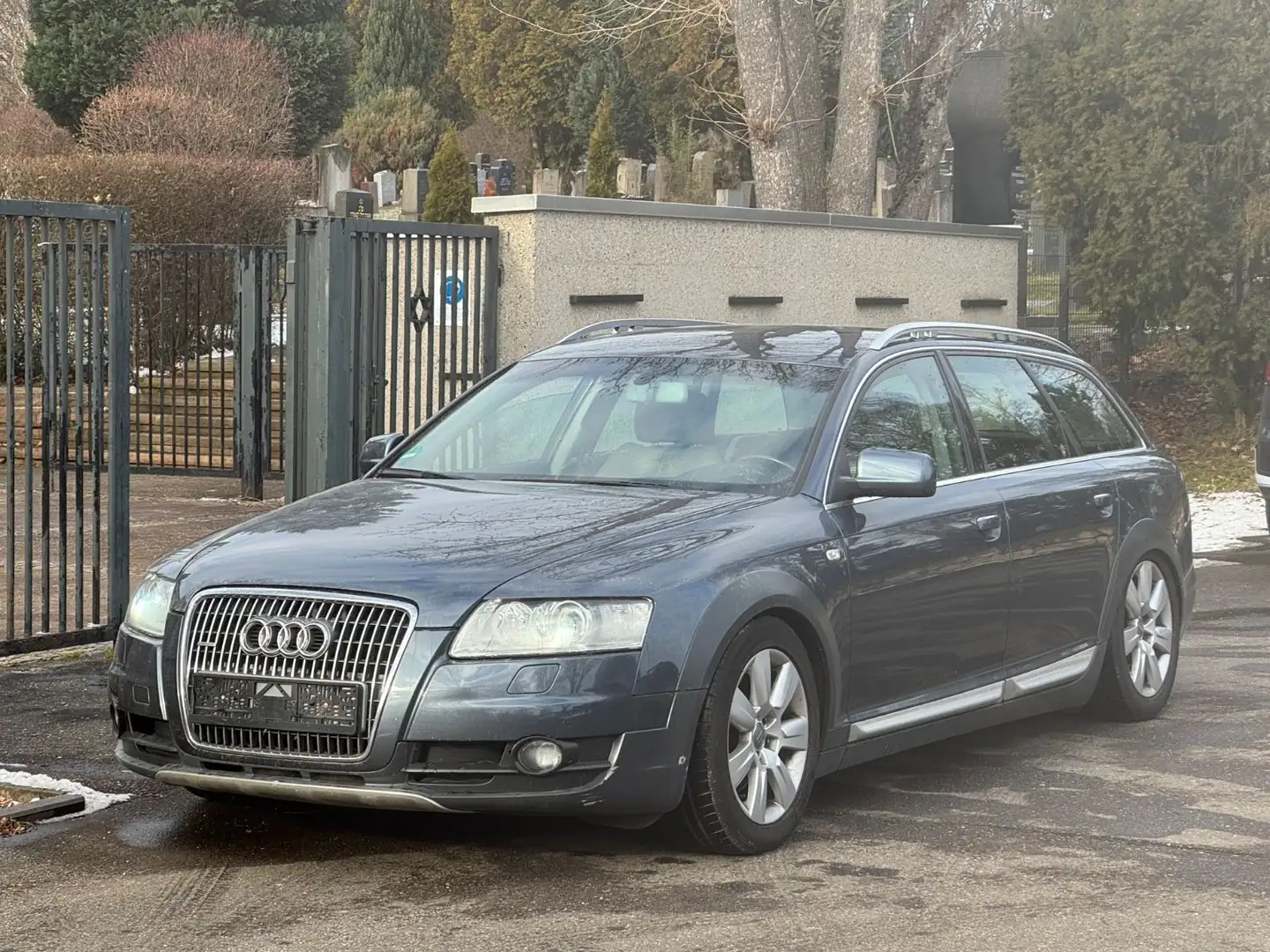 Audi A6 Allroad quattro 3.0 TDI Blau - 1