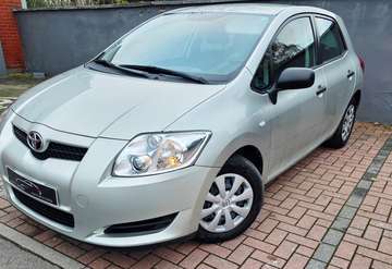 Auris 1.4i VVT-i Linea Luna