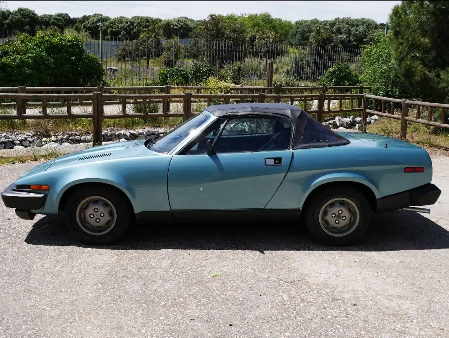 Triumph TR7 Blau - 2
