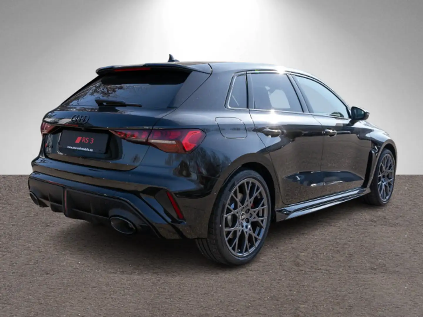 Audi RS3 294(400) kW(PS) S tronic Schwarz - 2