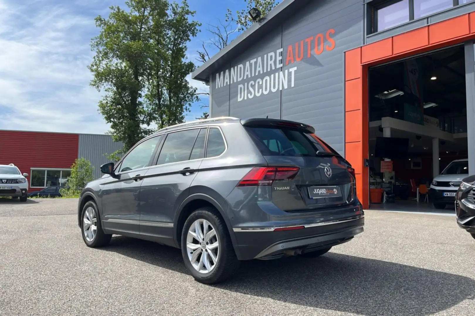 Volkswagen Tiguan TDI 150 MATCH DSG TOIT OUVRANT Gris - 2