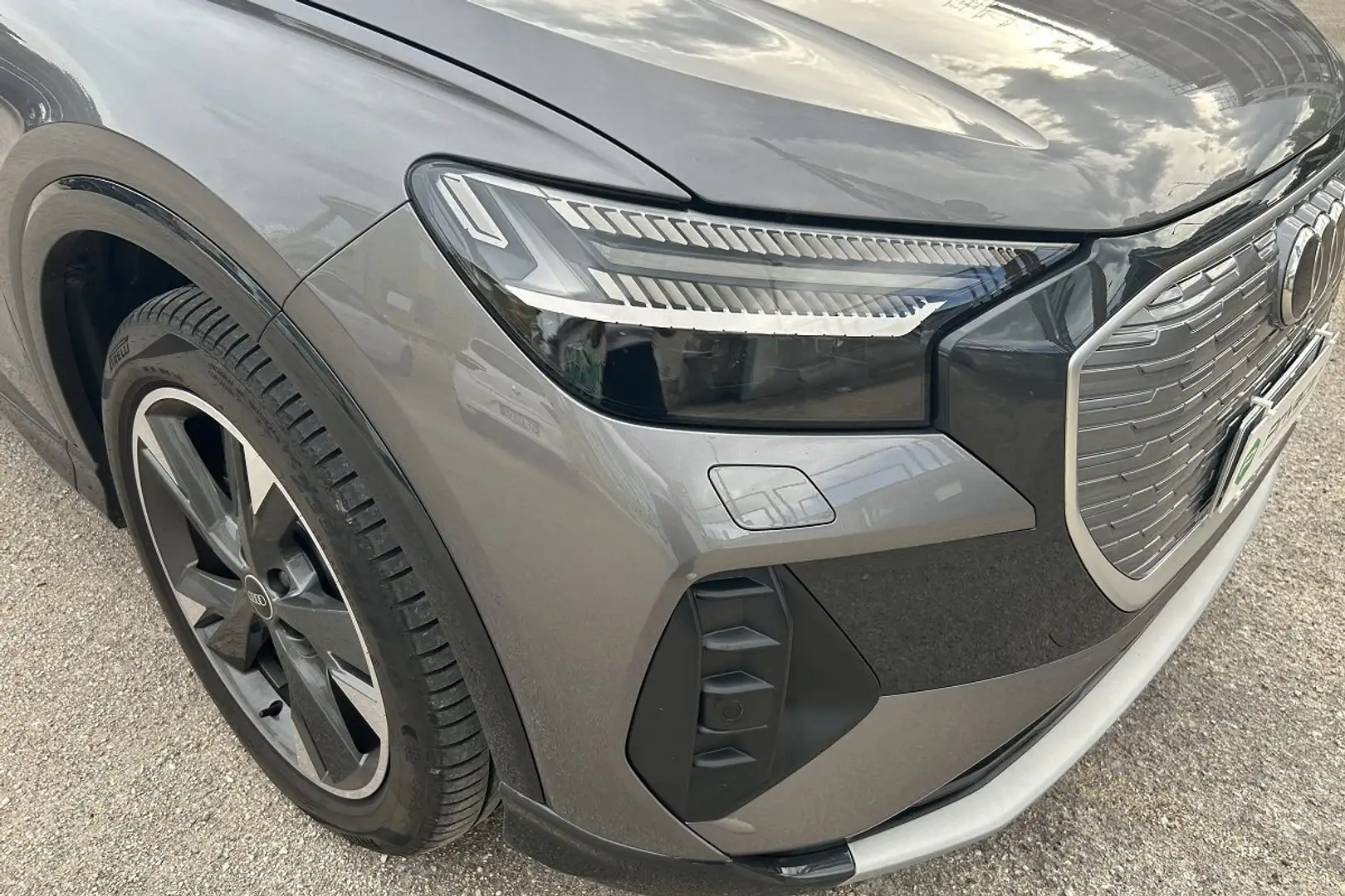 Audi Q4 e-tron Q4 Sportback e-tron 35 Business Advanced Grigio - 1