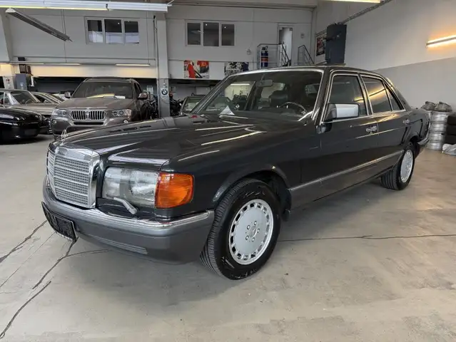 Mercedes-Benz 300