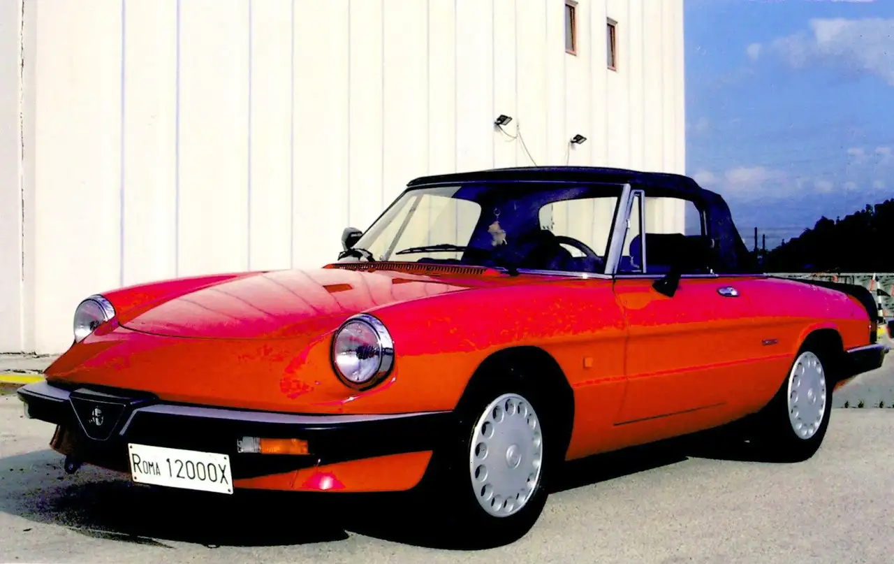 Alfa Romeo Spider 1.6, foto 1
