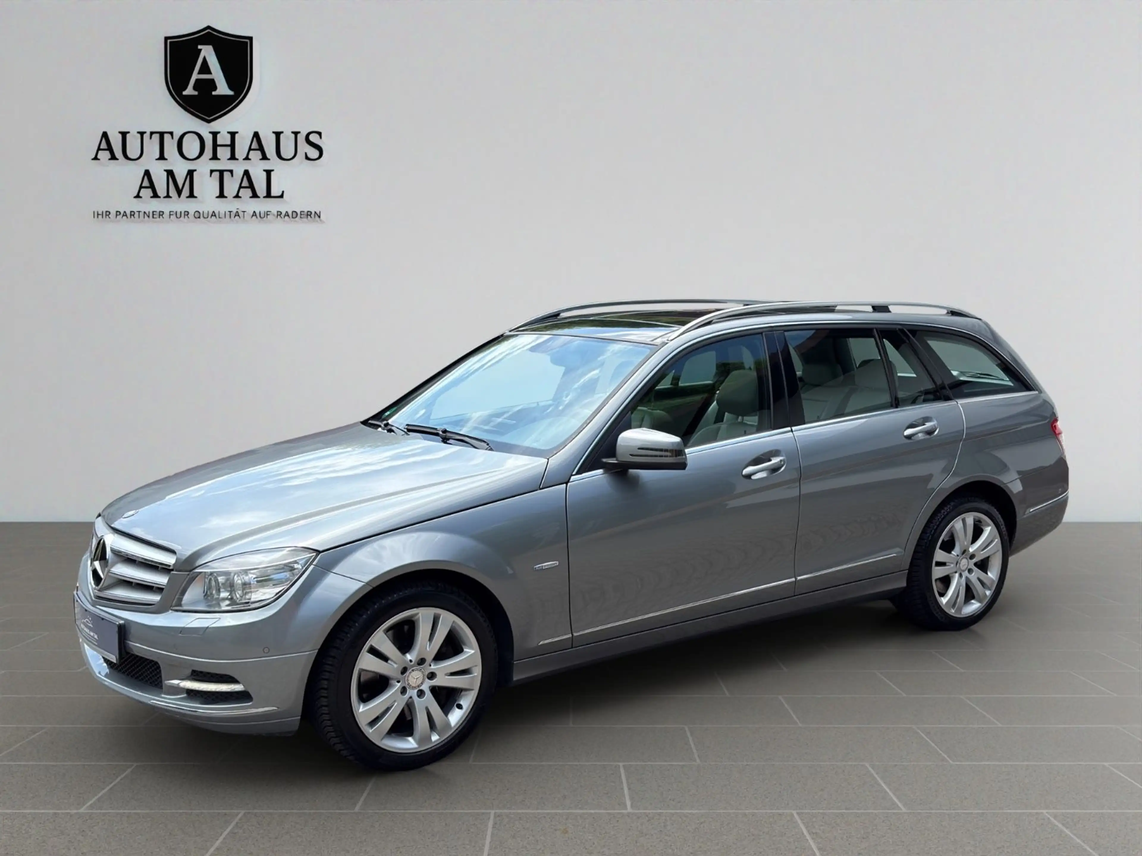 Mercedes-Benz C 350 CDI 4Matic Pano~Kamera~Navi~Memory~LED — photo 3