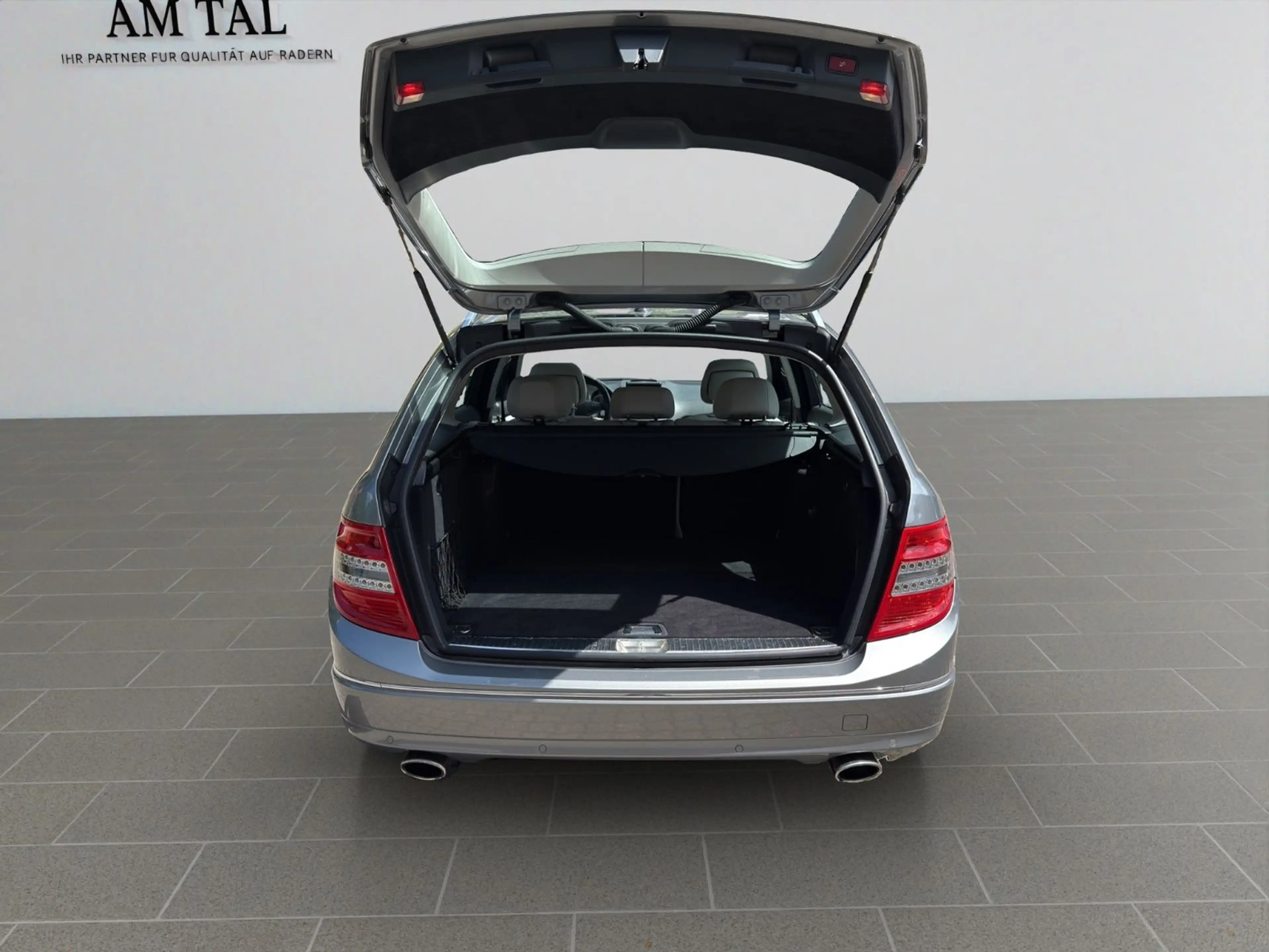 Mercedes-Benz C 350 CDI 4Matic Pano~Kamera~Navi~Memory~LED — photo 9