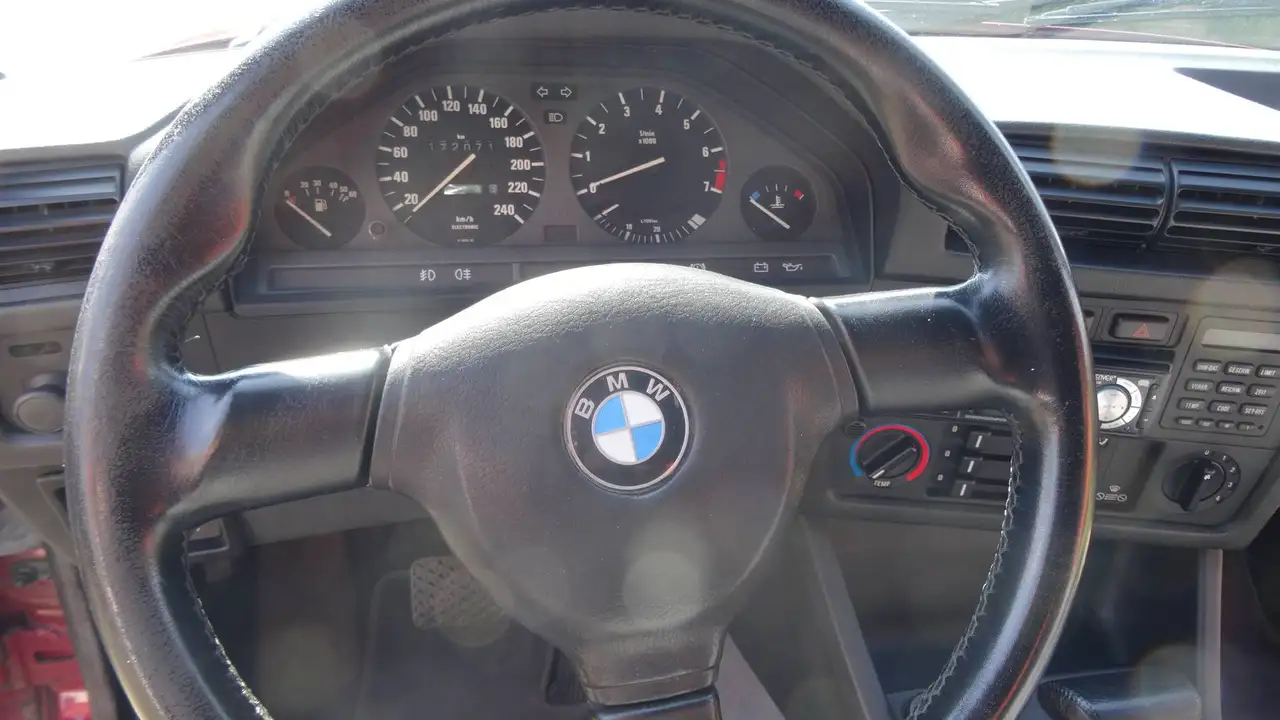 BMW 325i, foto 3