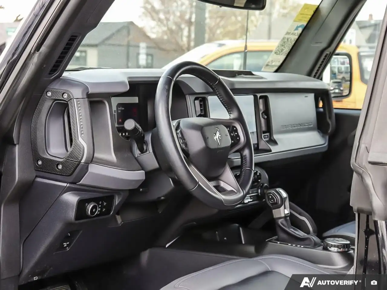 Ford Bronco photo Ford Bronco