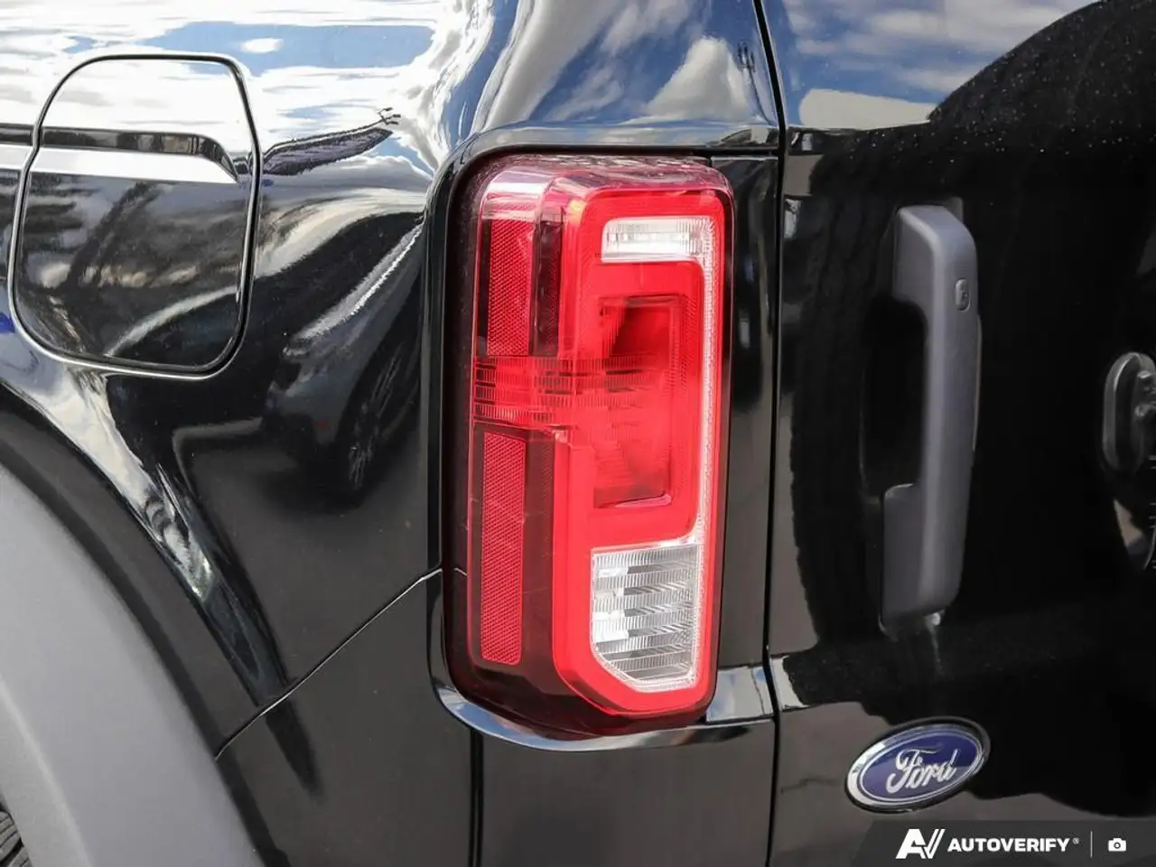 Ford Bronco photo Ford Bronco
