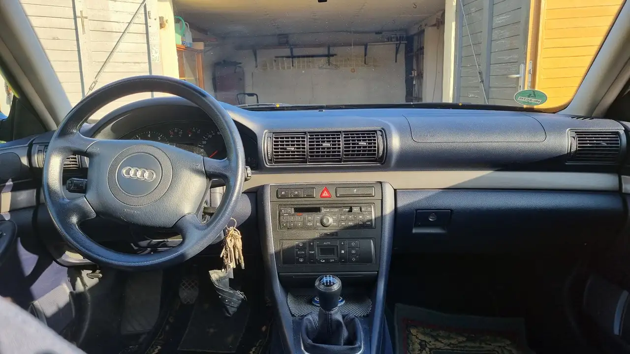 Audi A4 1.6, foto 10