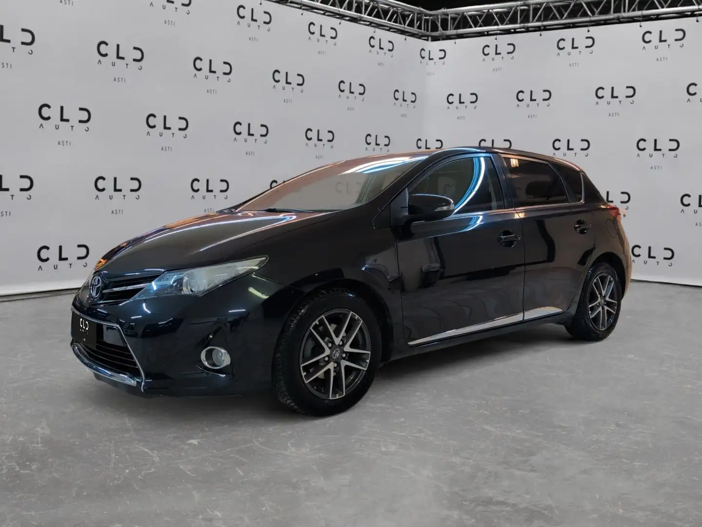 Toyota Auris 1.4 d-4d Lounge Nero - 2