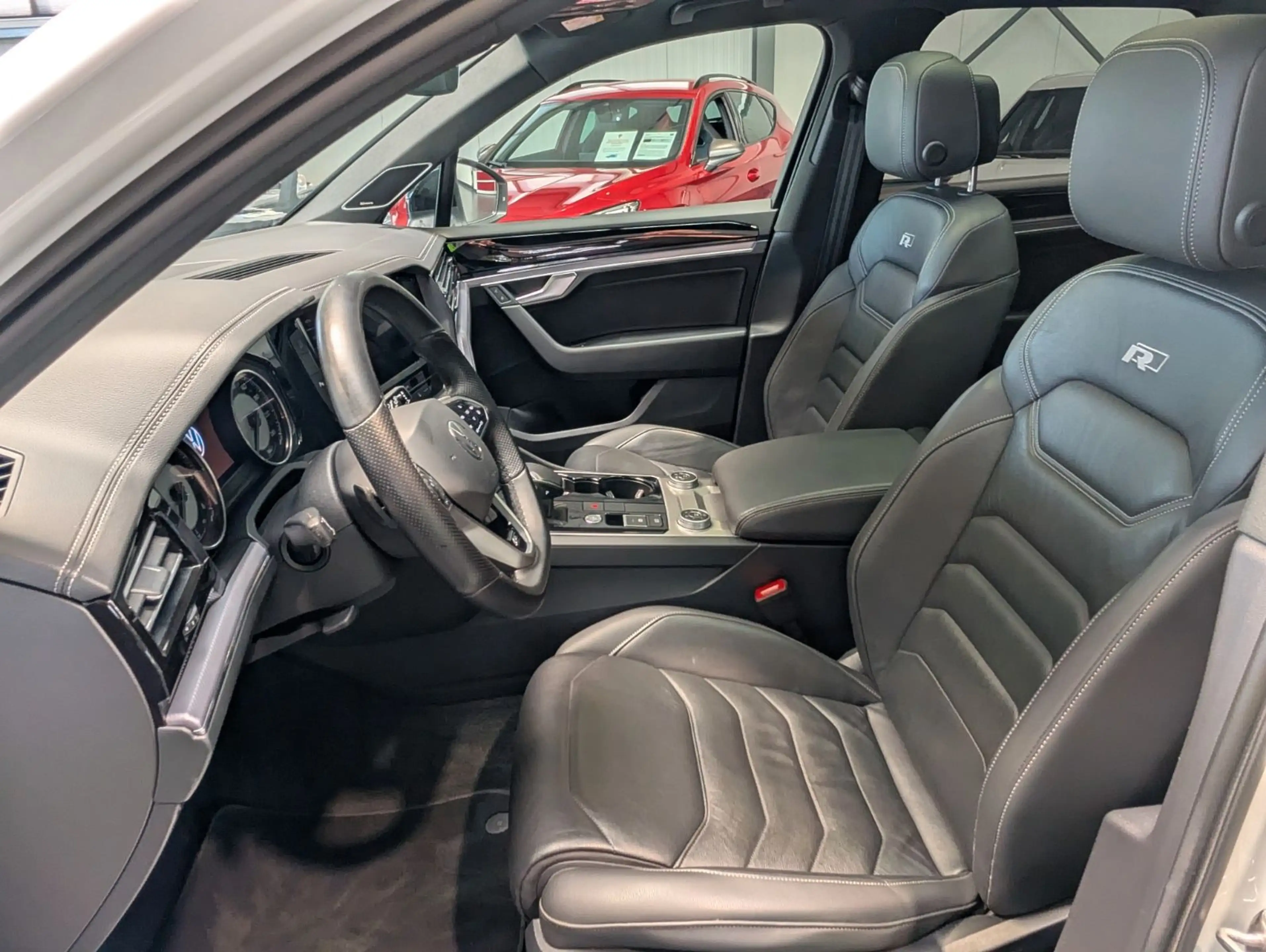 Volkswagen Touareg 3.0 V6 TDI 4Motion DPF Aut. R-Line Navi — photo 8