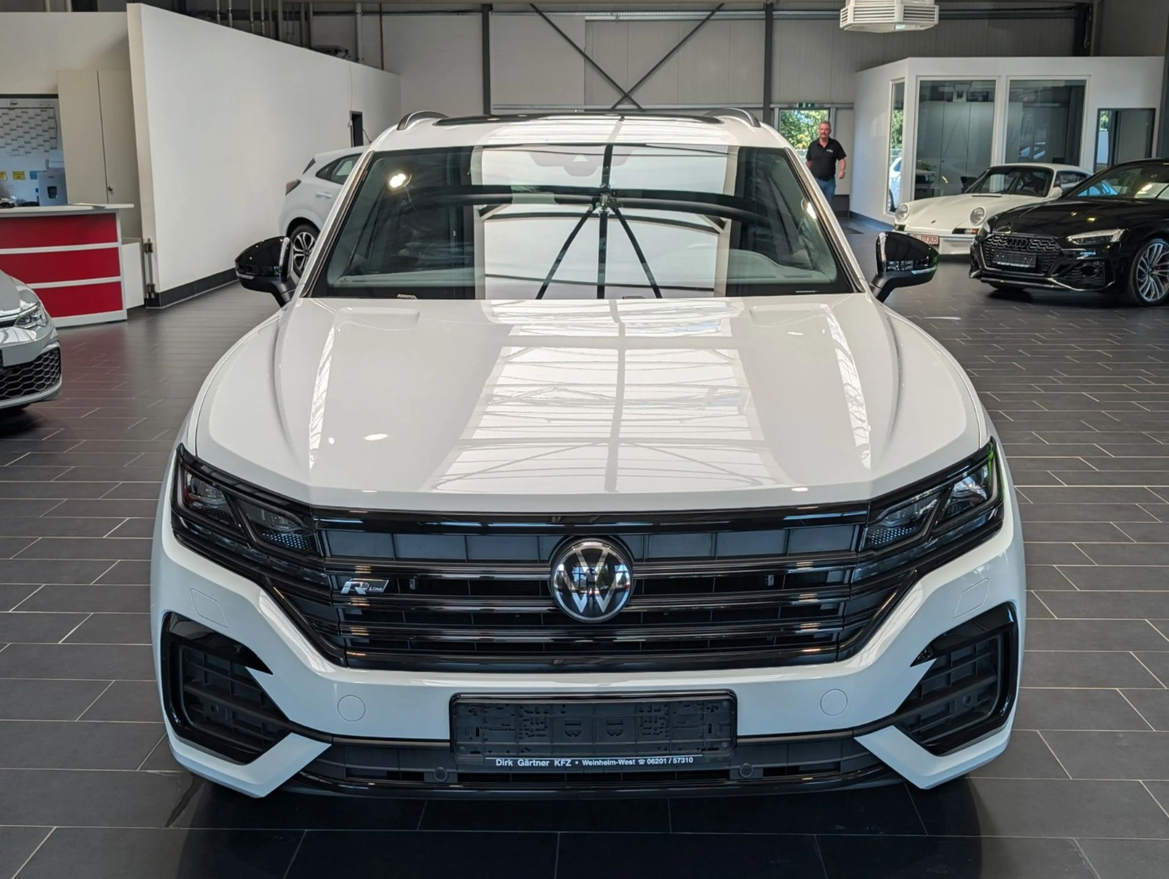 Volkswagen Touareg 3.0 V6 TDI 4Motion DPF Aut. R-Line Navi — photo 3