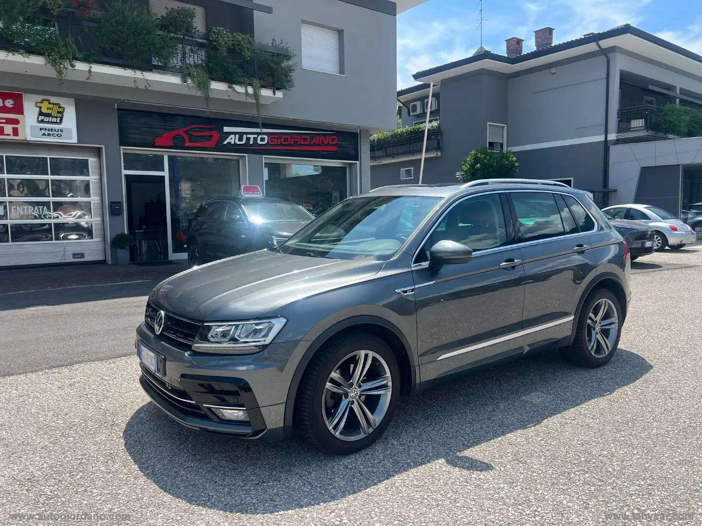 Volkswagen Tiguan 1.6 TDI Sport BMT RLINE Grigio - 1