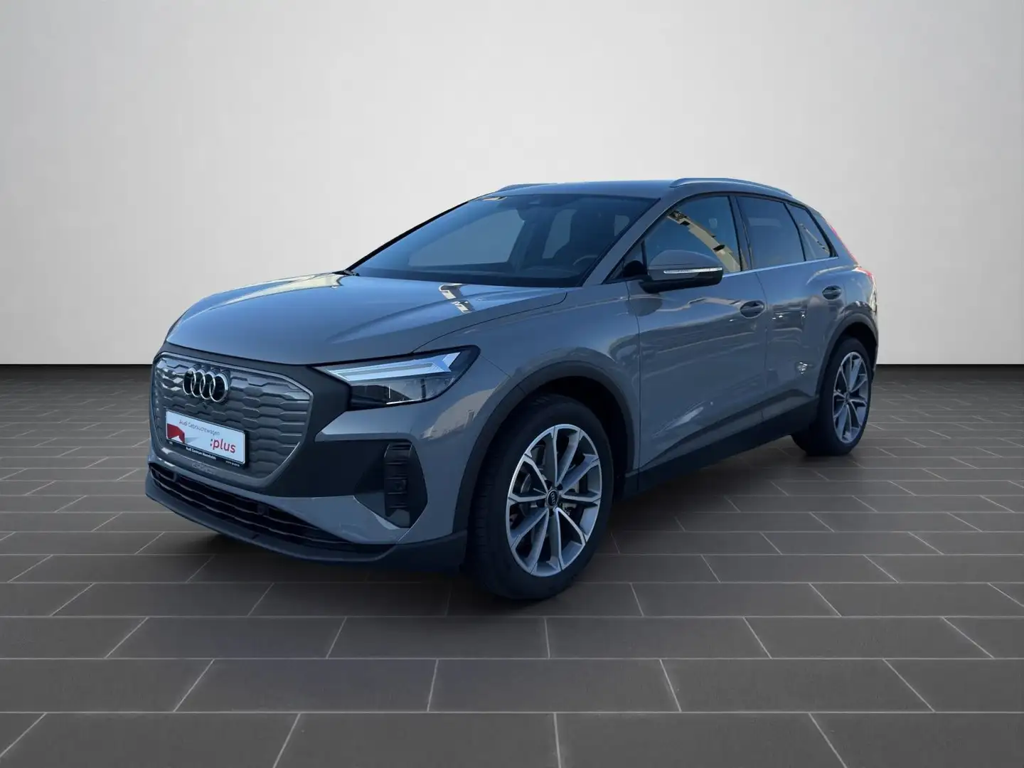 Audi Q4 e-tron 45 e-tron 210 kW AHK NAVI PLUS STIZHZG Grau - 2