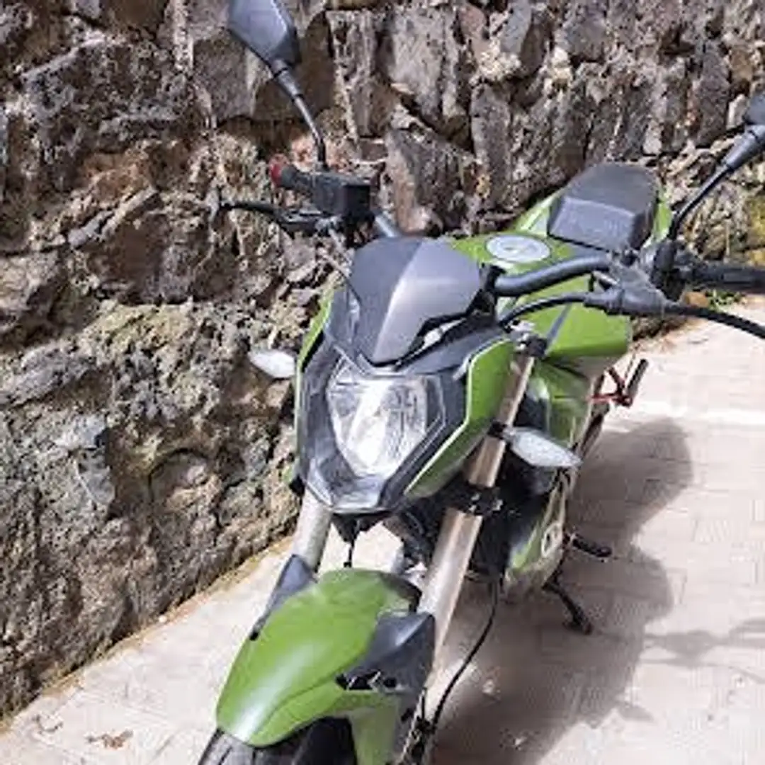 Benelli BN 125 Grün - 2