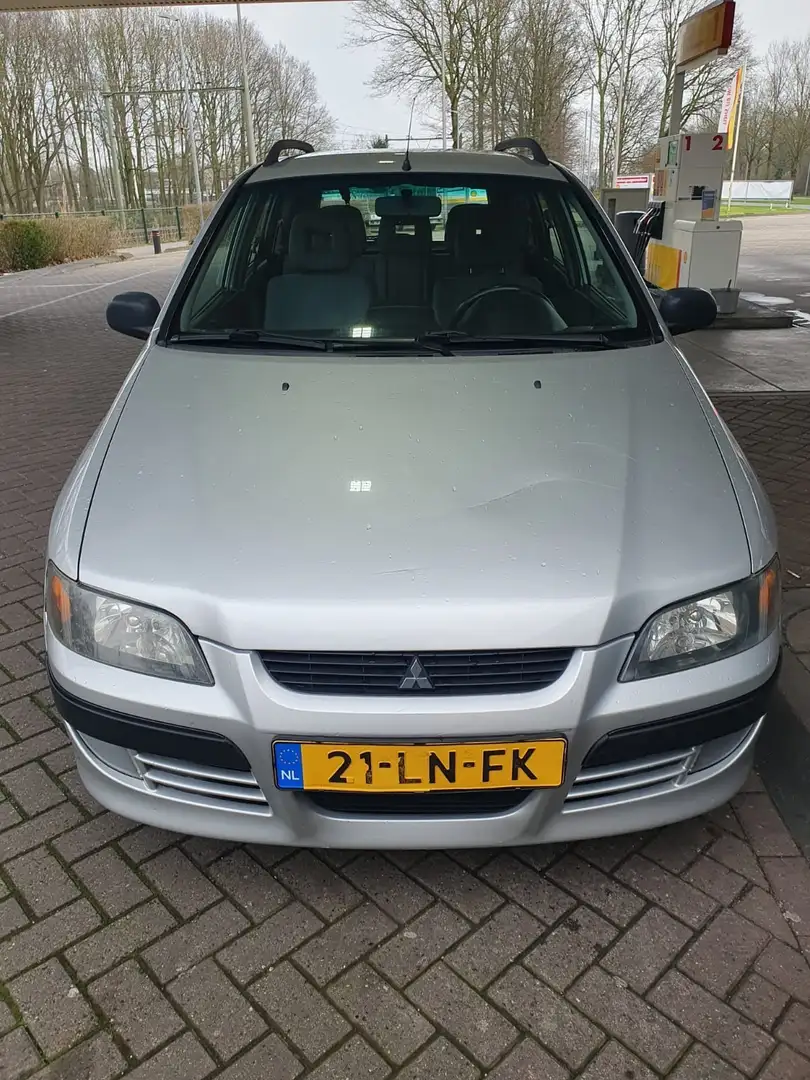 Mitsubishi Space Star 1.6 Shogun SE Plateado - 1