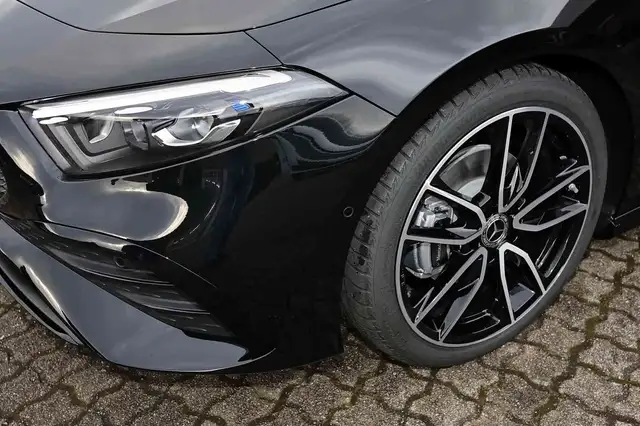 Mercedes-Benz A-Class view 3