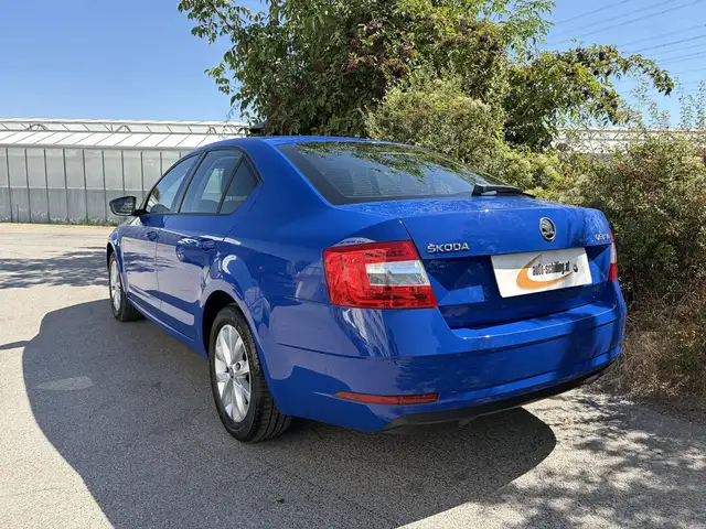 Skoda Octavia view 6