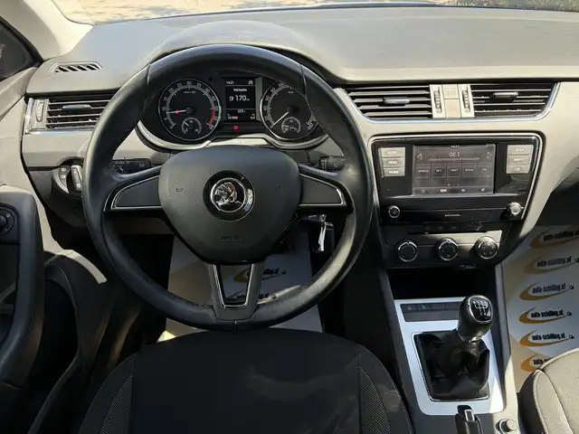 Skoda Octavia view 7