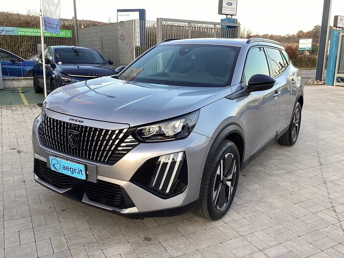 Peugeot 2008 2ª serie BlueHDi 130 S&S EAT8 Allure Grau - 1