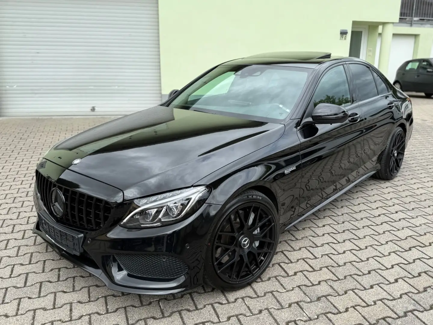 Mercedes-Benz C 43 AMG 4Matic Pano Head-up kamera SHZ Noir - 1