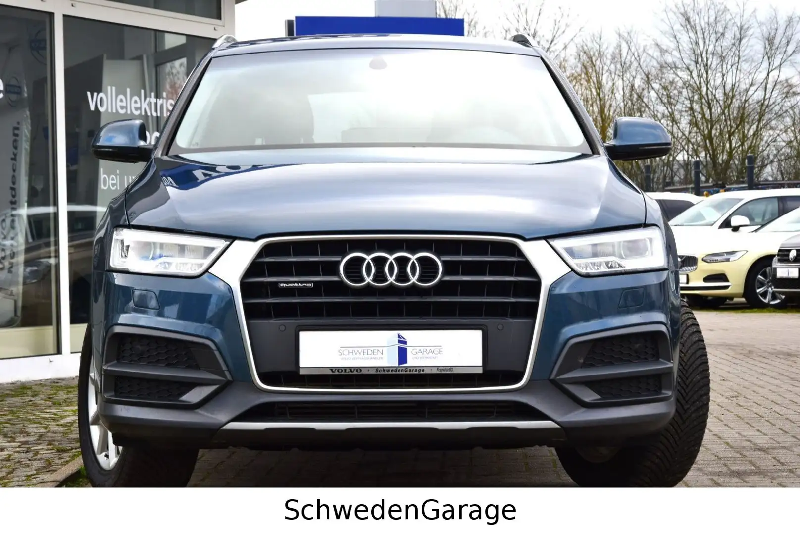 Audi Q3 2.0 TFSI Quattro S tronic Design Blau - 1