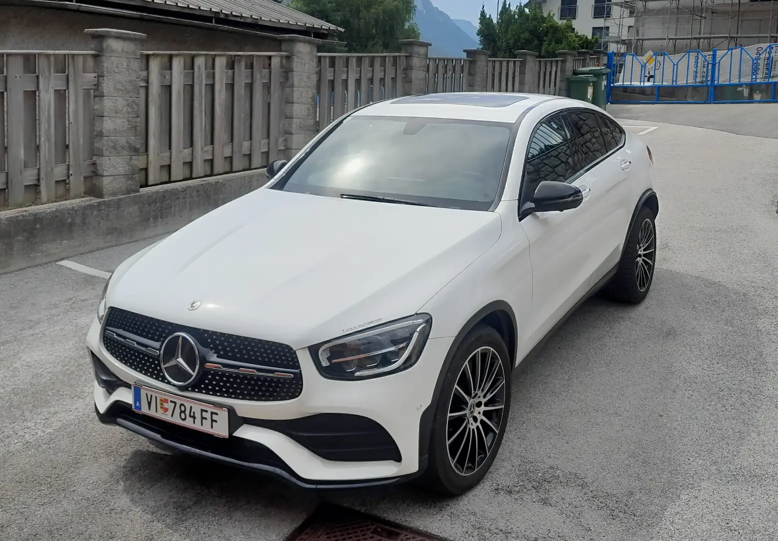 Mercedes-Benz GLC 200 GLC 200 d Coupé 4MATIC Aut. AMG Line*Burmester* Weiß - 2